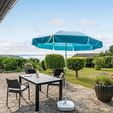Beautiful In With Wifi And 4 Bedrooms 2 بيت للعطل